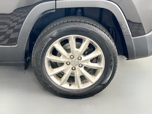 Used 2015 Jeep Cherokee Limited AWD/4WD image 37