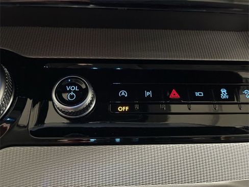 New 2025 Ford Expedition Active image 34