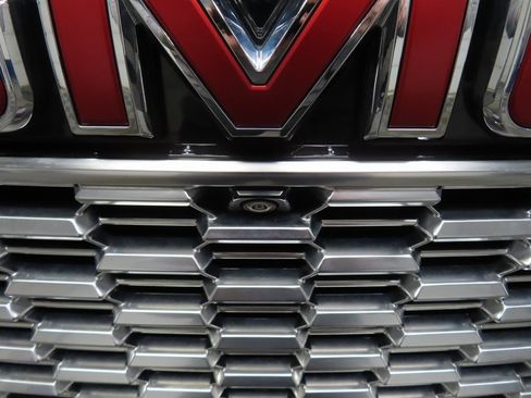 Used 2024 GMC Yukon XL Denali image 49