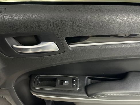 Used 2022 Chrysler 300 S w/ Comfort Group image 54