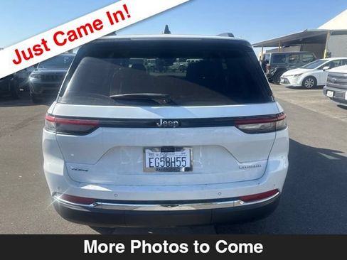 Used 2023 Jeep Grand Cherokee Laredo AWD/4WD image 4