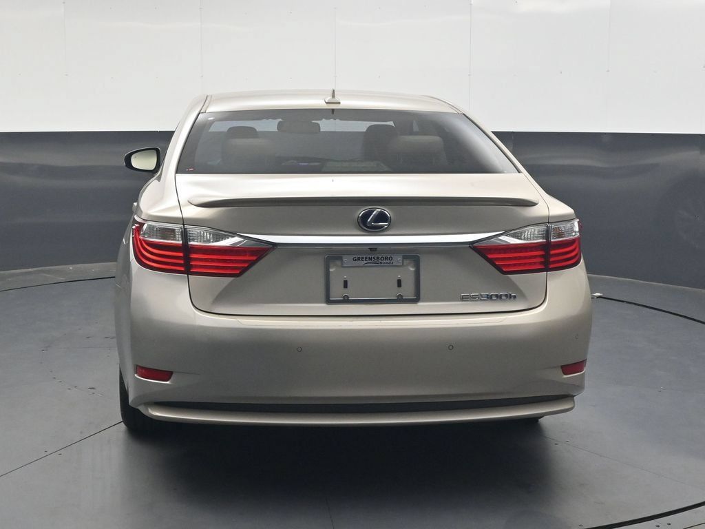 Used 2013 Lexus ES 300h w/ Luxury Pkg FWD image 6