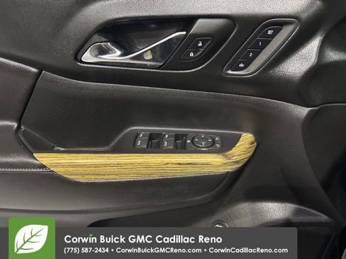 Used 2017 GMC Acadia Denali w/ Technology Package FWD image 33