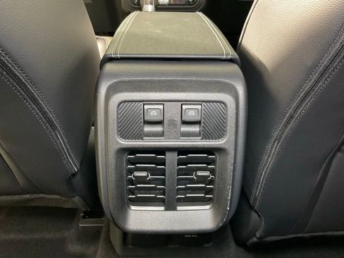 New 2025 Ford Bronco Outer Banks image 17