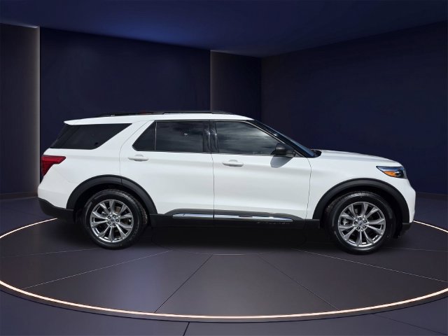 Certified 2023 Ford Explorer XLT w/ Equipment Group 202A RWD image 2