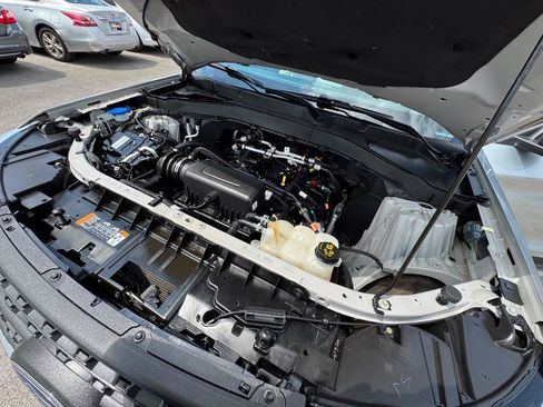 Used 2023 Ford Explorer 2WD image 33