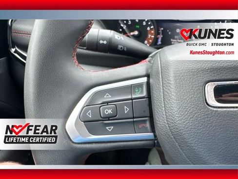 Used 2025 Jeep Compass Trailhawk AWD/4WD image 22