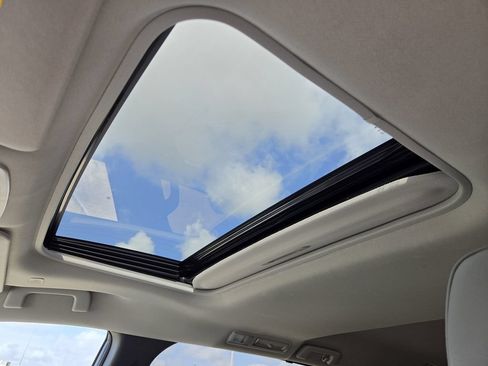 Used 2026 Toyota Sienna XLE FWD image 29