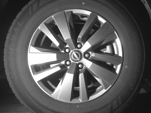 Used 2025 Nissan Pathfinder SV image 13