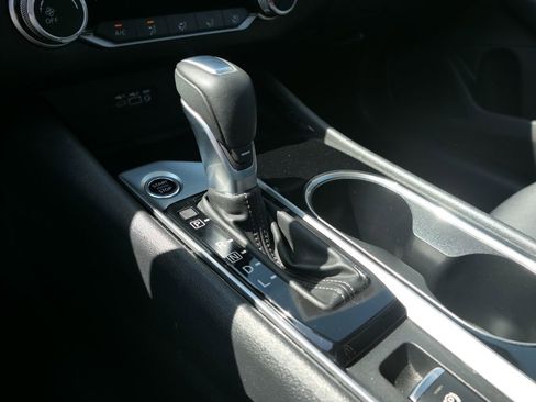 Used 2022 Nissan Altima 2.5 SV w/ SV Premium Package FWD image 21