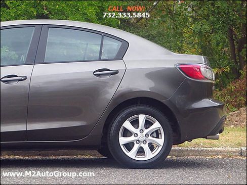 Used 2010 MAZDA MAZDA3 i Touring image 25