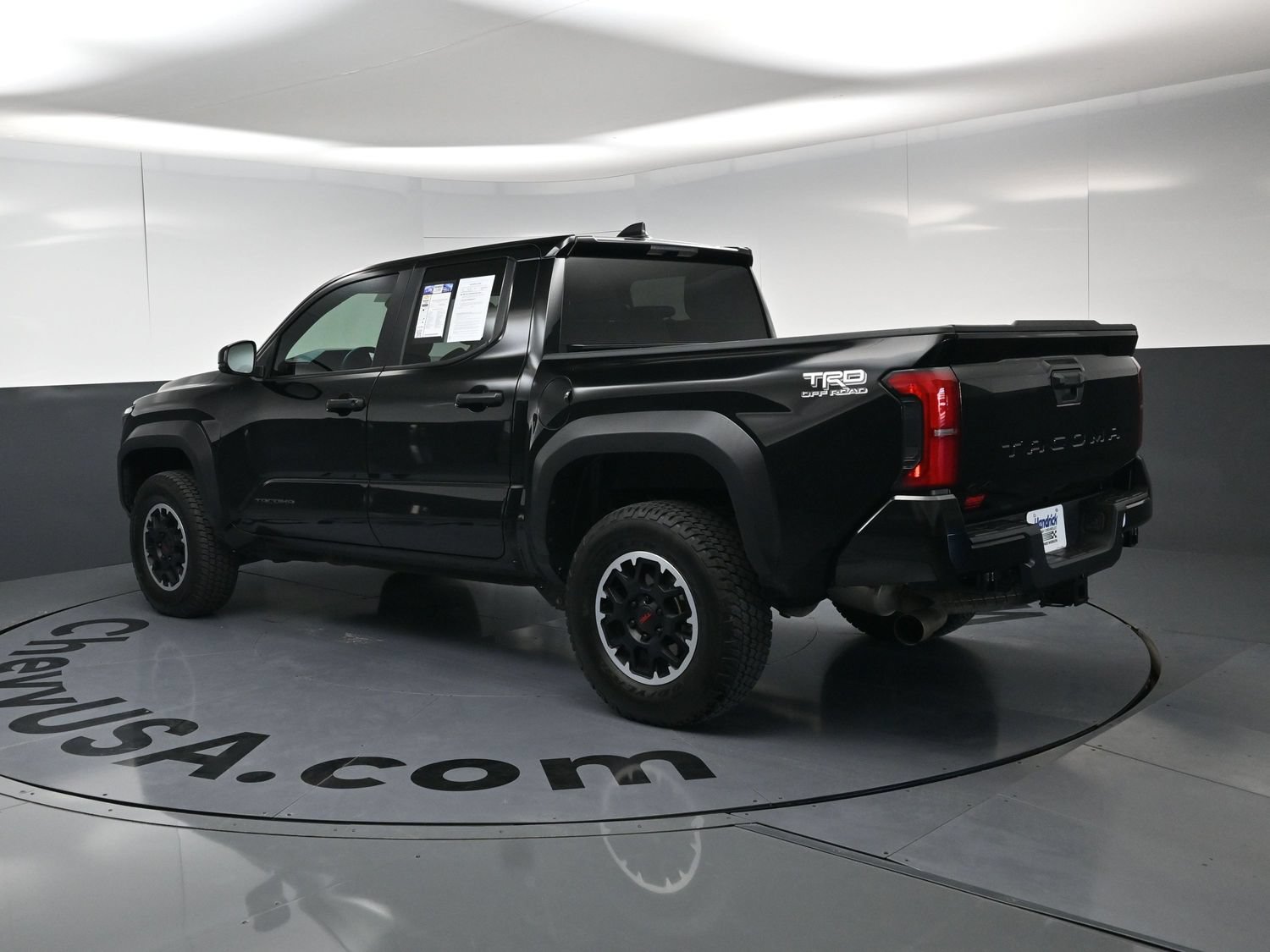 Used 2024 Toyota Tacoma TRD Off-Road AWD/4WD image 7