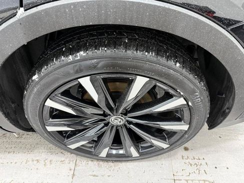 Used 2025 Toyota Crown Platinum image 5