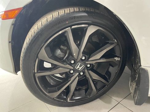 Used 2019 Honda Civic Sport image 10