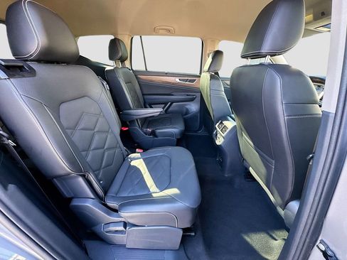 Used 2024 Volkswagen Atlas SE image 36