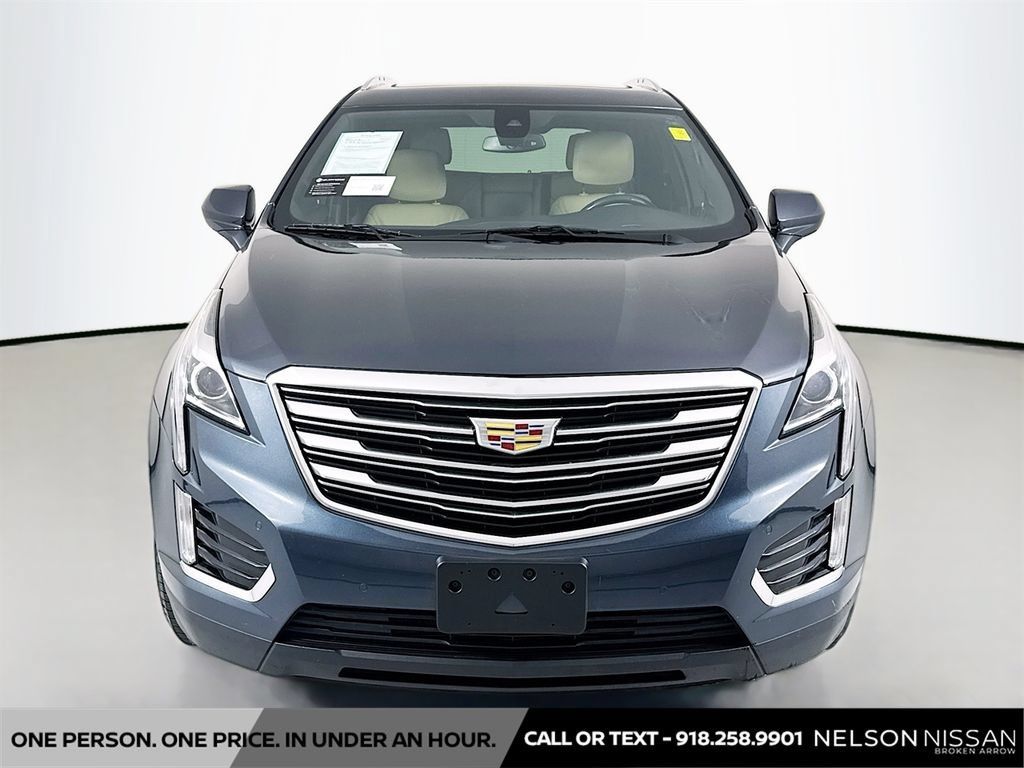 Used 2019 Cadillac XT5 Luxury FWD image 2