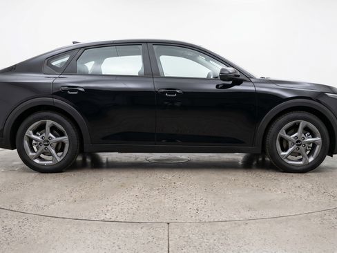 Used 2025 Kia K4 LXS image 11