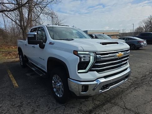 Used 2024 Chevrolet Silverado 2500 LTZ w/ LTZ Premium Package image 2
