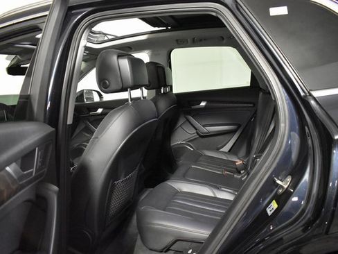 Used 2018 Audi Q5 2.0T Premium Plus w/ Premium Plus Package image 28