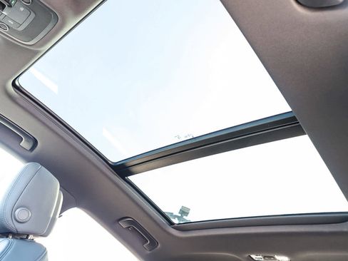 New 2025 Audi Q3 2.0T Premium image 37