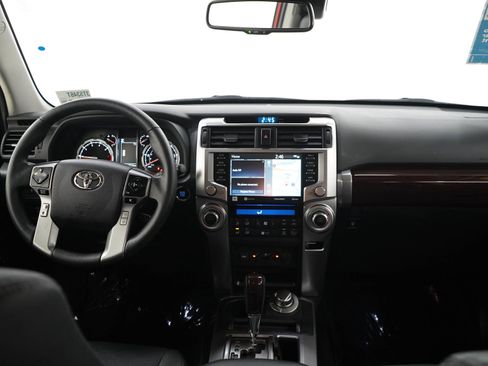 Used 2022 Toyota 4Runner Limited AWD/4WD image 13