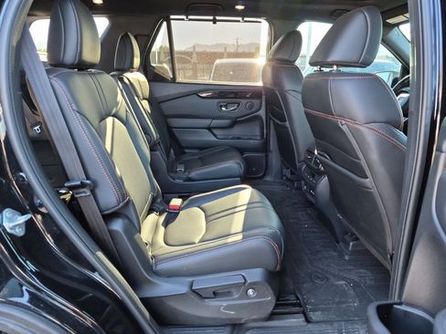 Used 2023 Honda Pilot TrailSport image 30