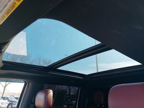 Used 2022 Ford F250 Platinum w/ FX4 Off-Road Package image 30