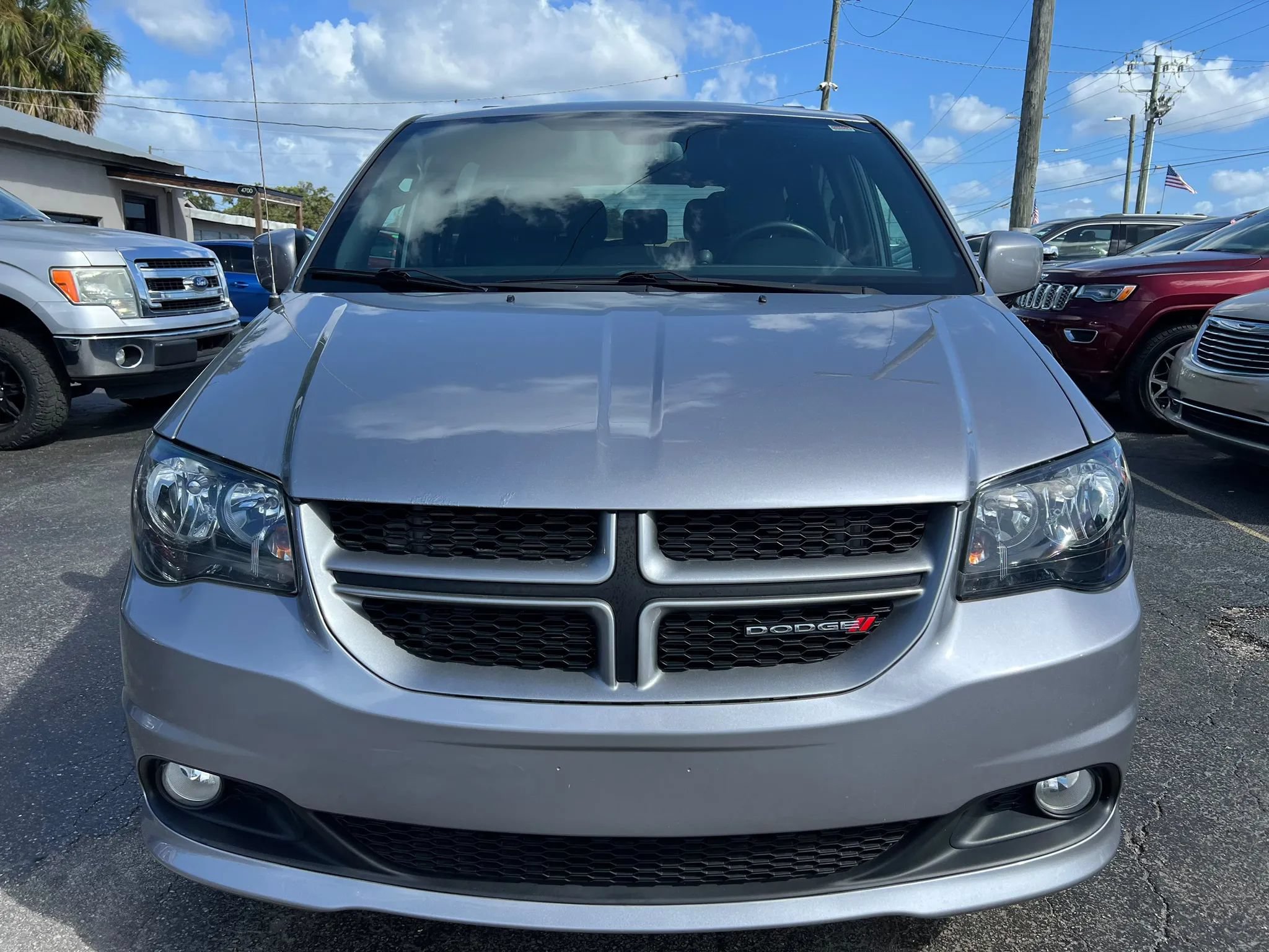 Used 2018 Dodge Grand Caravan GT FWD image 3
