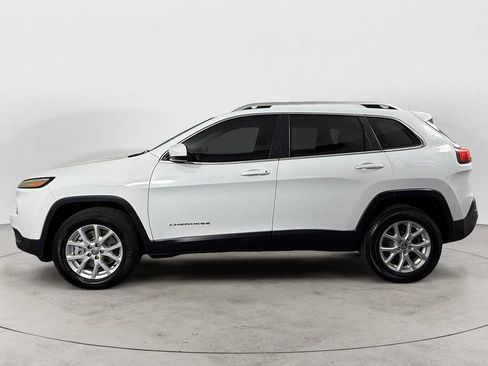 Used 2015 Jeep Cherokee Latitude image 2