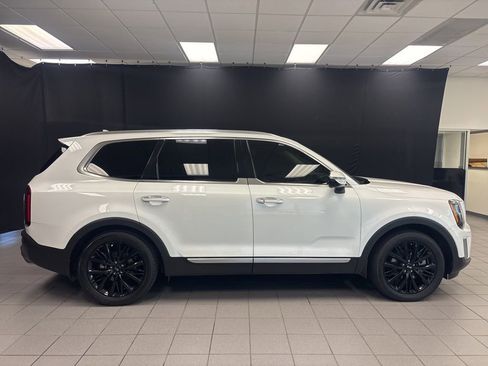 Used 2020 Kia Telluride SX w/ SX Prestige Package image 2
