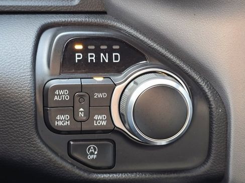 Used 2020 RAM 1500 Big Horn AWD/4WD image 17