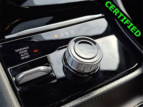 Used 2025 Jeep Grand Cherokee Limited w/ Black Appearance Package image 15