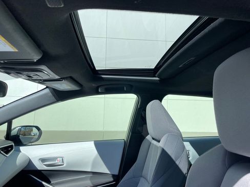 Used 2024 Toyota Corolla LE image 29