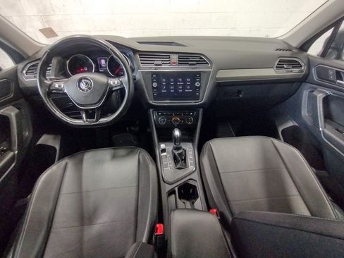 Used 2018 Volkswagen Tiguan SE FWD image 38