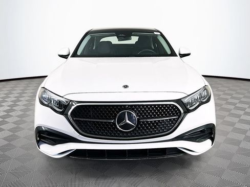 Used 2026 Mercedes-Benz E 350 4MATIC Sedan image 3