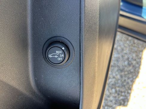 Used 2024 Chevrolet Equinox LT FWD image 31