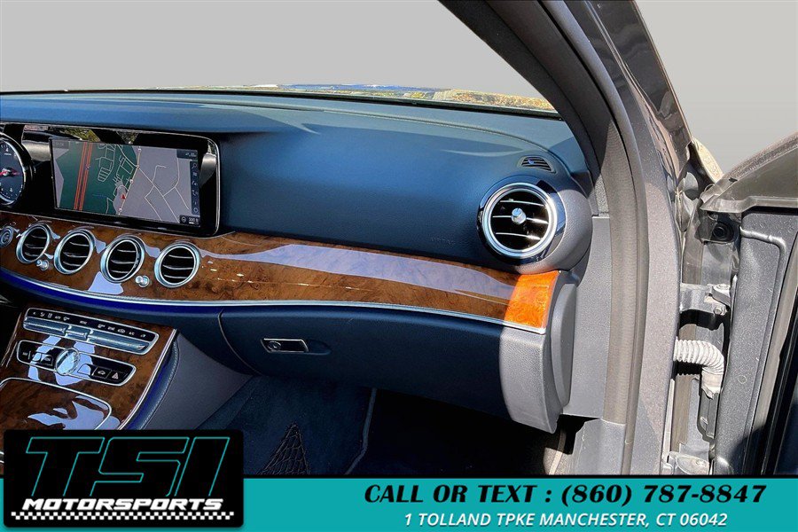 Used 2019 Mercedes-Benz E 300 4MATIC image 17
