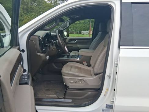 Used 2024 GMC Sierra 1500 SLT w/ SLT Premium Package AWD/4WD image 11