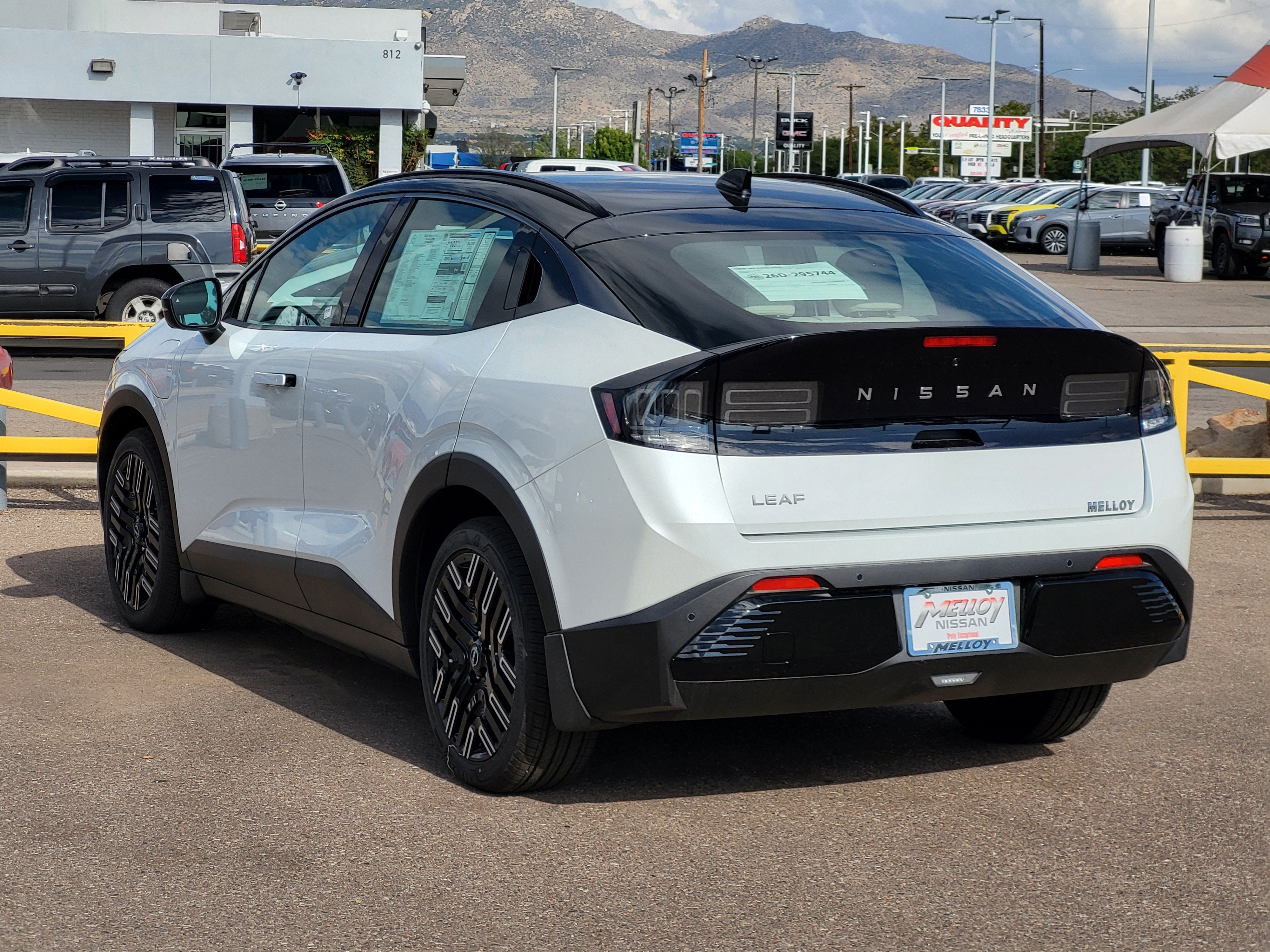 New 2026 Nissan Leaf Platinum+ w/ Cargo Package (Platinum+) FWD image 5