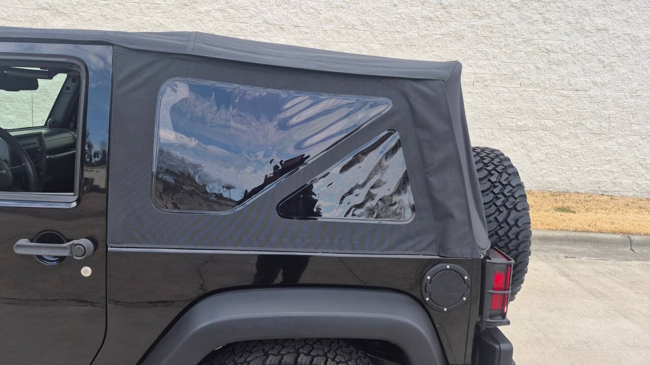 Used 2009 Jeep Wrangler X w/ Black Appearance Group AWD/4WD image 30