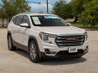Used 2022 GMC Terrain SLT w/ LPO, Floor Liner Package image 1