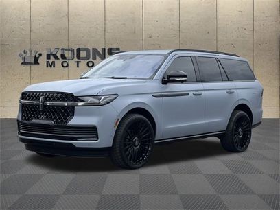 New 2025 Lincoln Navigator Reserve w/ Jet Appearance Package