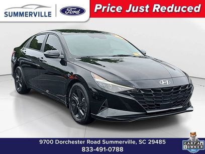 Used 2022 Hyundai Elantra SEL w/ Convenience Package