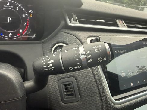 Used 2018 Land Rover Range Rover Velar S AWD/4WD image 23