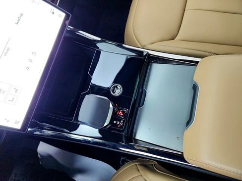 Certified 2025 Land Rover Range Rover Sport SE image 22