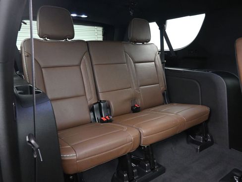 Used 2023 Chevrolet Suburban High Country w/ Premium Package 2 image 57