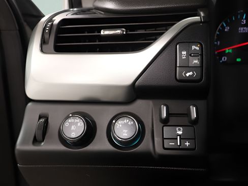 Used 2019 Chevrolet Tahoe Premier AWD/4WD image 20