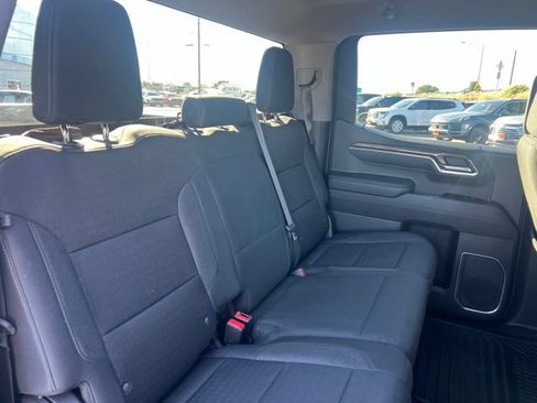Used 2023 Chevrolet Silverado 1500 LT AWD/4WD image 25