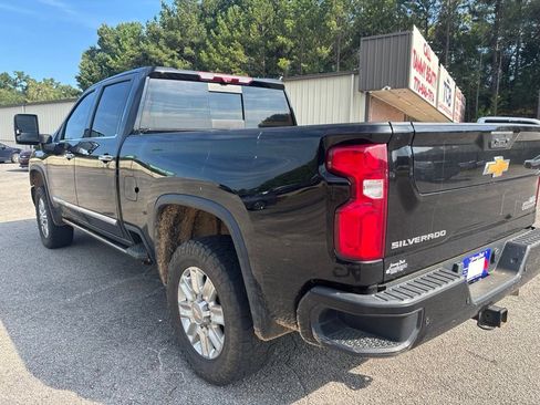 Used 2024 Chevrolet Silverado 2500 High Country w/ High Country Premium Package AWD/4WD image 9