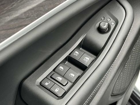 New 2025 Jeep Grand Cherokee Limited w/ Black Appearance Package image 21